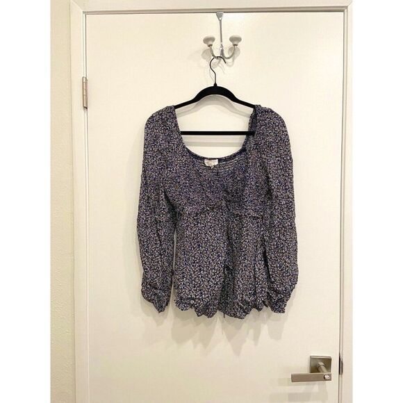 Maternity Black & Blue Floral Smocked Top -  Size Large - EUC - Picture 1 of 5
